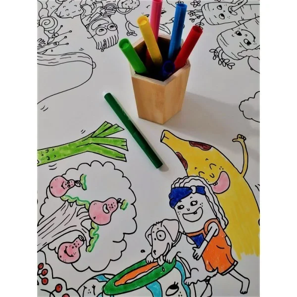Zoom sur la table à colorier pour espace enfant